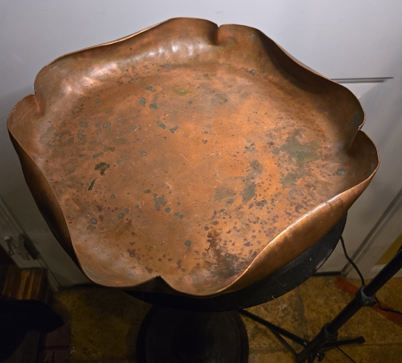 Vintage / Antique Hand Hammered Handmade Copper Tray W/ Scalloped Edge